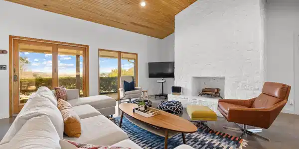 3807 Cedar GLN