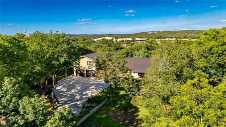 2585 Bandera Highway