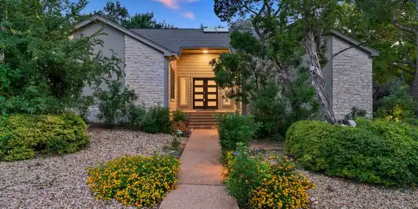 201 Nautilus Ave