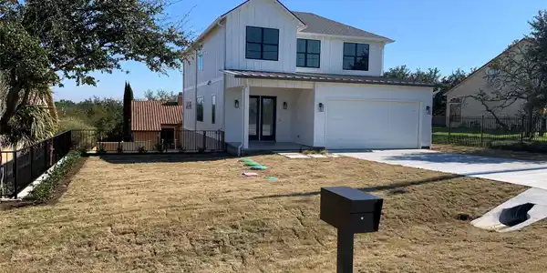 2909 Lawrence DR