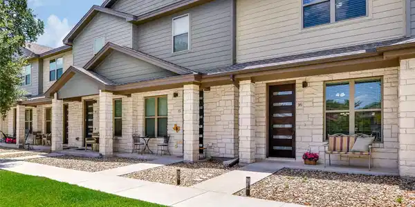 18803 Hogan CIR