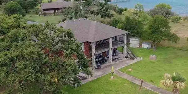 210 Lariat Lane