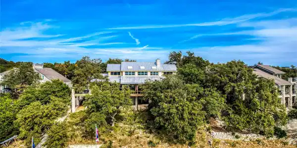 18405 Lakepoint CV