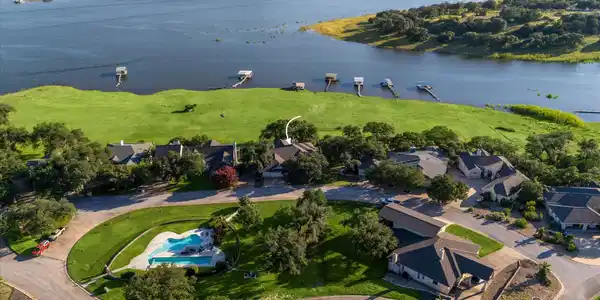 20625 Highland Lake LOOP