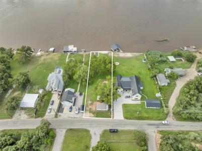 2622 River Oaks DR