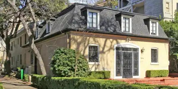 504 W 7th ST