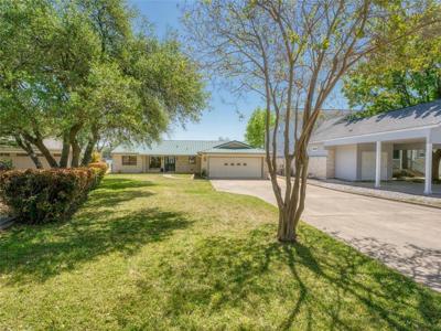 300 Flamingo CIR