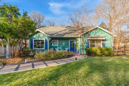 2812 Saratoga DR
