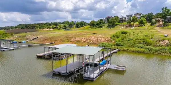 1217 Lake Shore DR