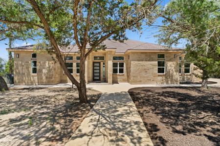 1424 Cattail DR
