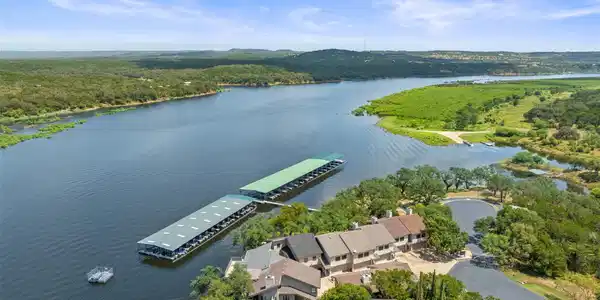 508 Harbor DR