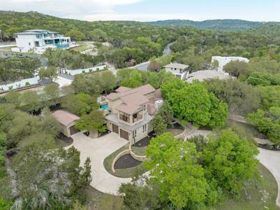 7112 Greenshores DR