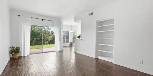 6000 Shepherd Mountain CV
