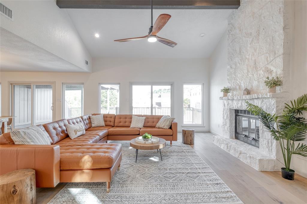 313 Lucy LN, Horseshoe Bay, TX lhrmls01863744