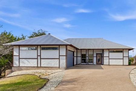 5704 Roundup WAY