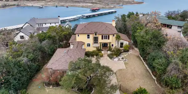 16429 Lake LOOP