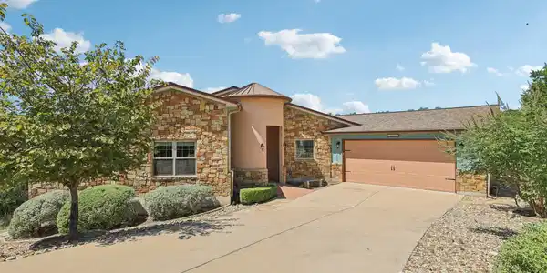 20909 Magellan CV