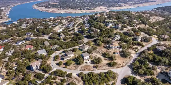 21902 Moffat DR
