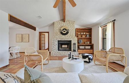 2702 Magellan DR