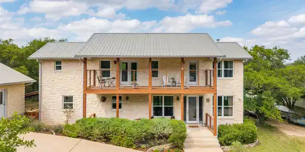 326 Lost Cove DR