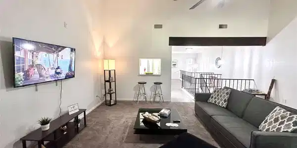 18801 Hogan CIR