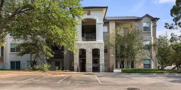 6000 Shepherd Mountain CV
