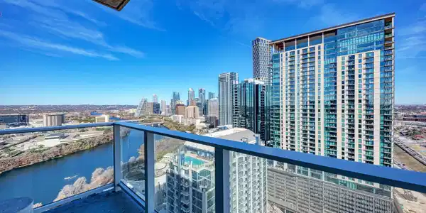 48 East Ave