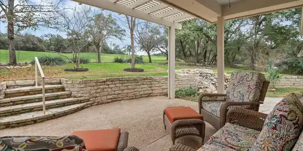 136 Clubhouse DR
