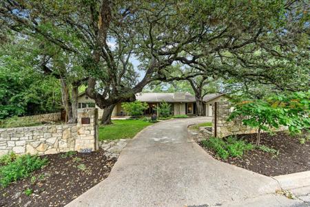 2004 Matthews DR