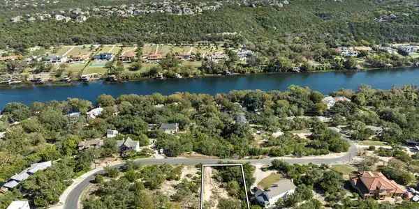 13701 Hunters PASS