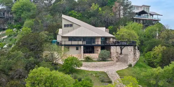 413 Coventry RD