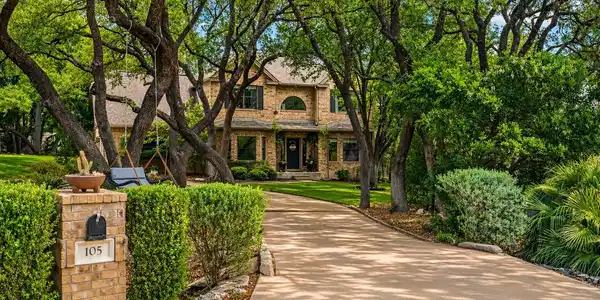 105 Mango CT