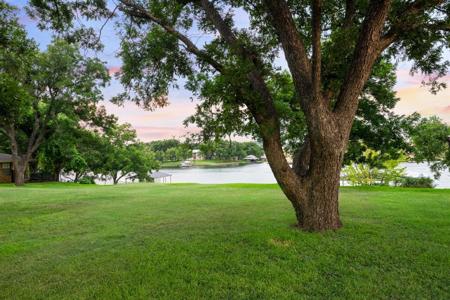 1514 Williams Lakeshore