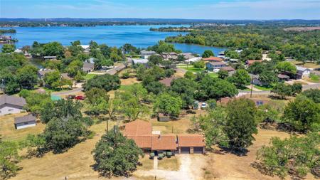3211 Oak Ridge DR