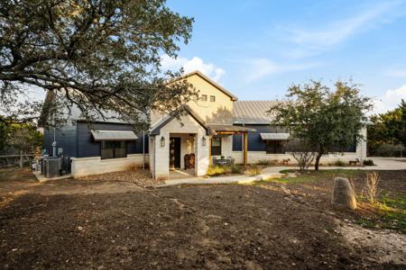 124 Hoskins TRL