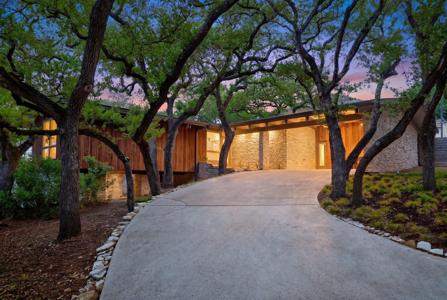 5800 Lookout Mountain DR