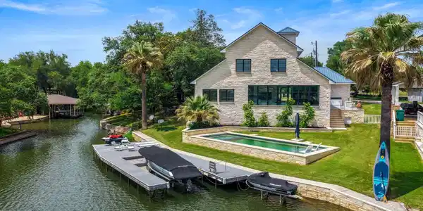 1110 County Road 132A