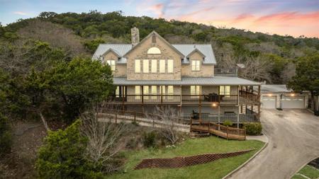 5926 Lakeside DR