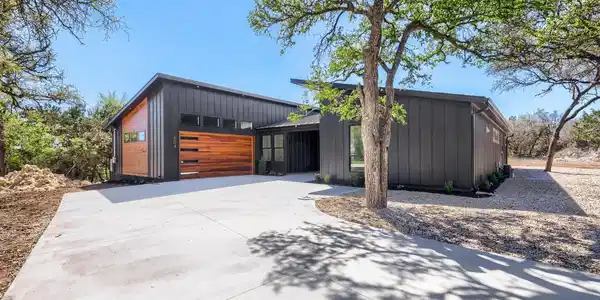 504 District LN