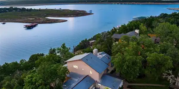 16443 Lake LOOP
