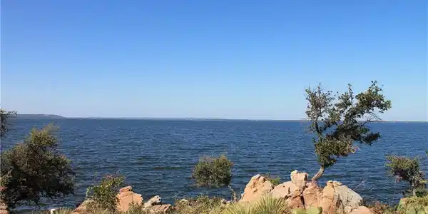 52 Peninsula DR