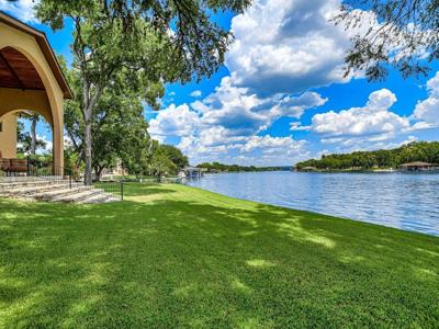 123 Elm Lodge LN