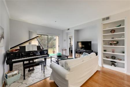 6000 Shepherd Mountain CV