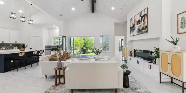418 Bedford DR