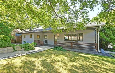 701 Brownlee CIR