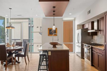 1600 Barton Springs RD