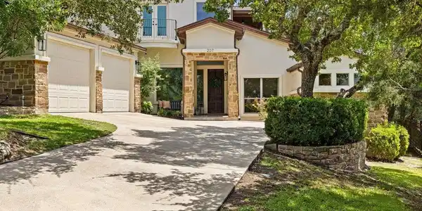 207 Spellbrook LN