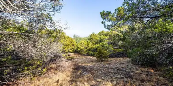 21404 Broken Bow CV