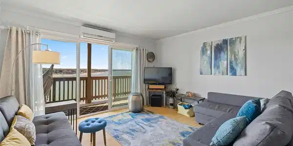 2 Cliffhouse DR
