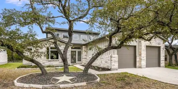 305 Bedford DR